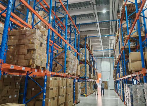 山東蘊(yùn)達(dá)金屬制品 重型貨架廠深耕倉儲(chǔ)領(lǐng)域，金屬制品研發(fā)賦能全球工業(yè)升級(jí)
